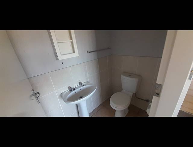 2 BEDROOM SECTIONAL TITLE FOR SALE IN COMET